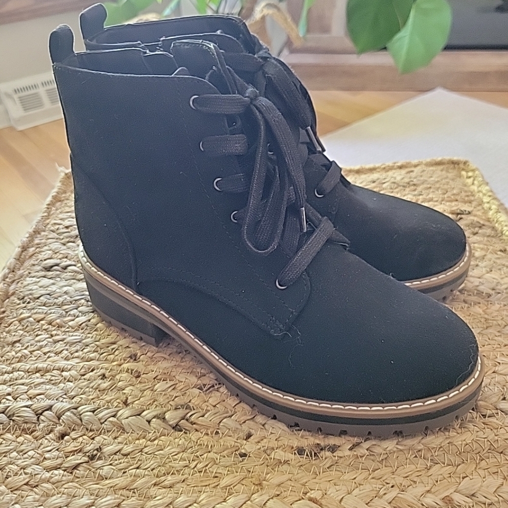 Kensie Women's Kasha Padded Footbed Lace Up Boots Black 8